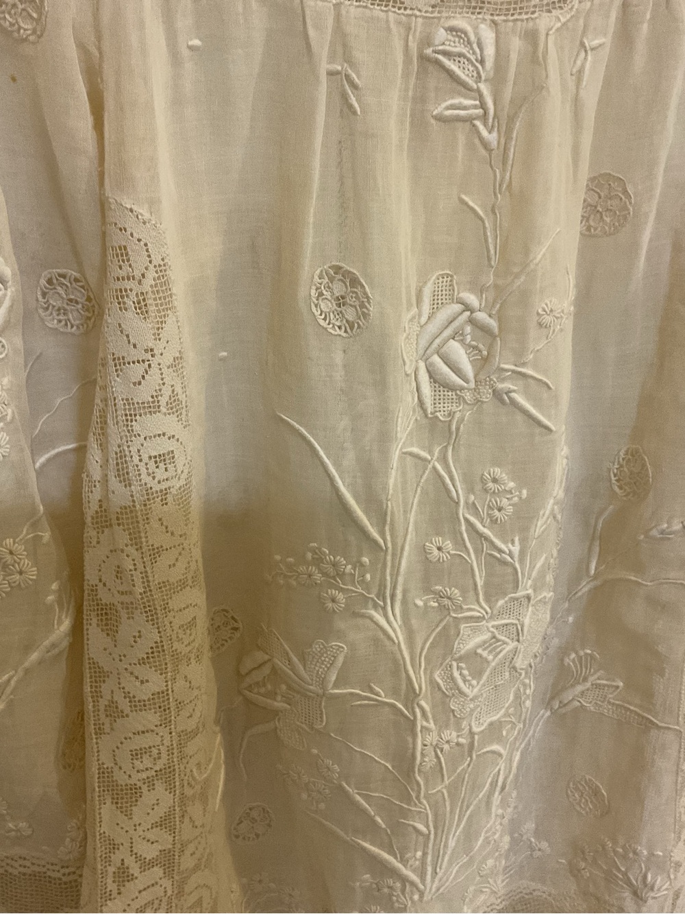 Antique Cream Embroidered Lace Blouse, Edwardian, handmade, over 100 yrs old - Picture 4 of 12